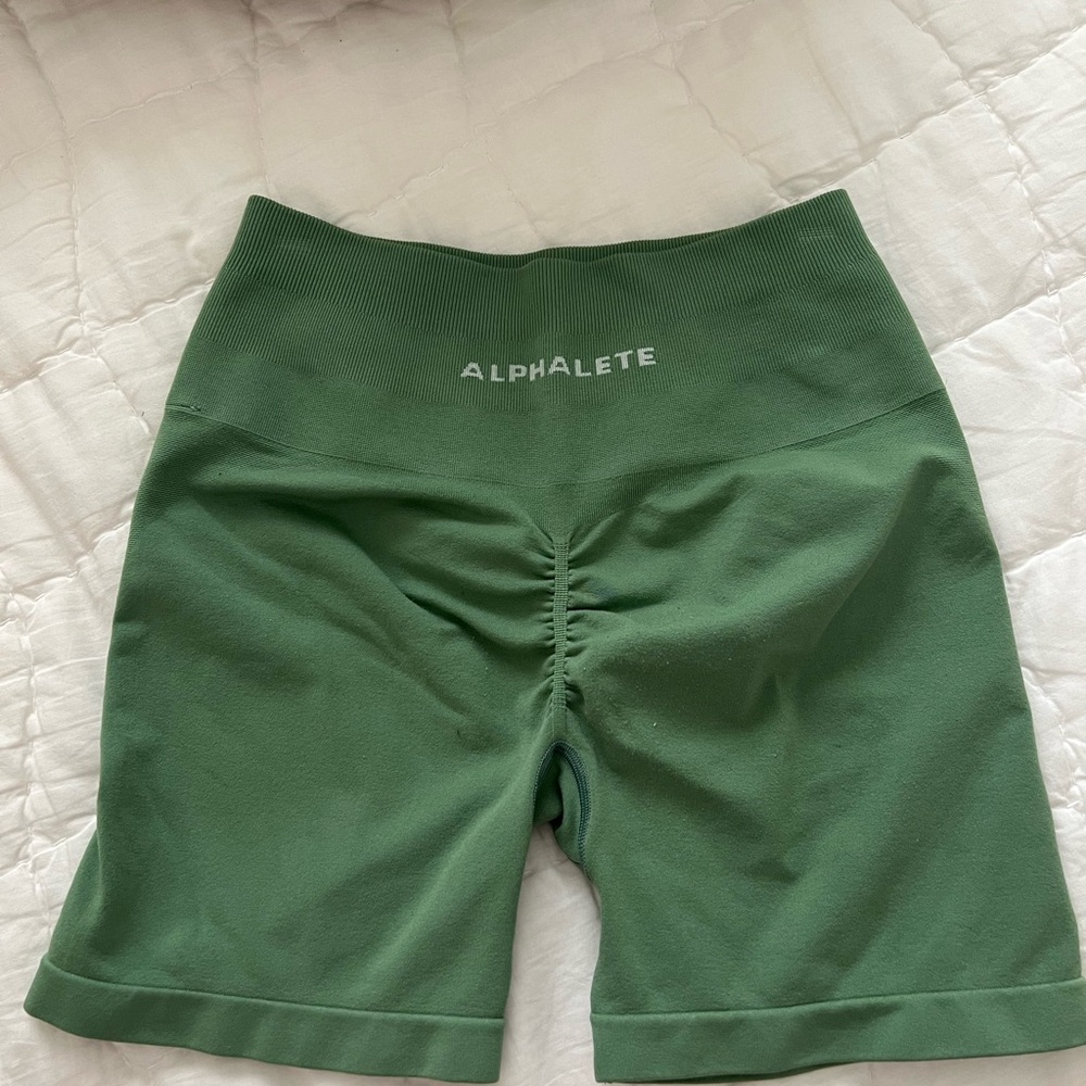 Alphalete Women's Forest Green Bike Shorts - Picture 2 of 2